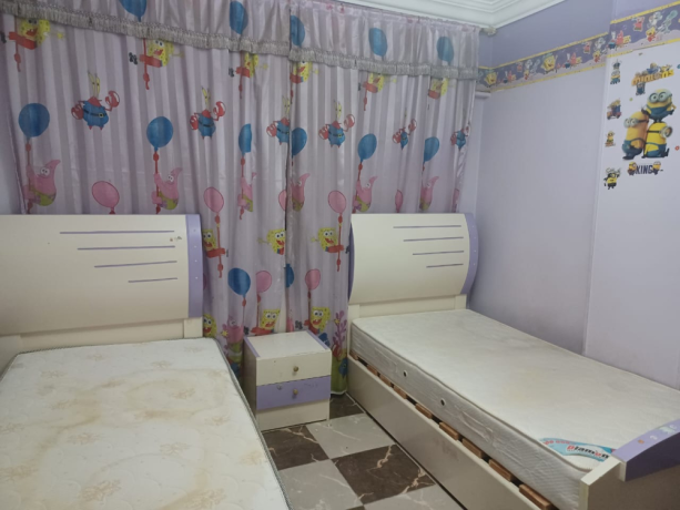 غرفه نوم أطفال عدد آتنين سرير و دولاب وكمود