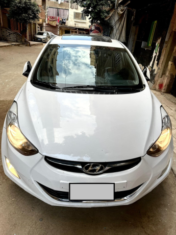 سيارة هيونداي إم دي أفانتي موديل 2012 للبيع