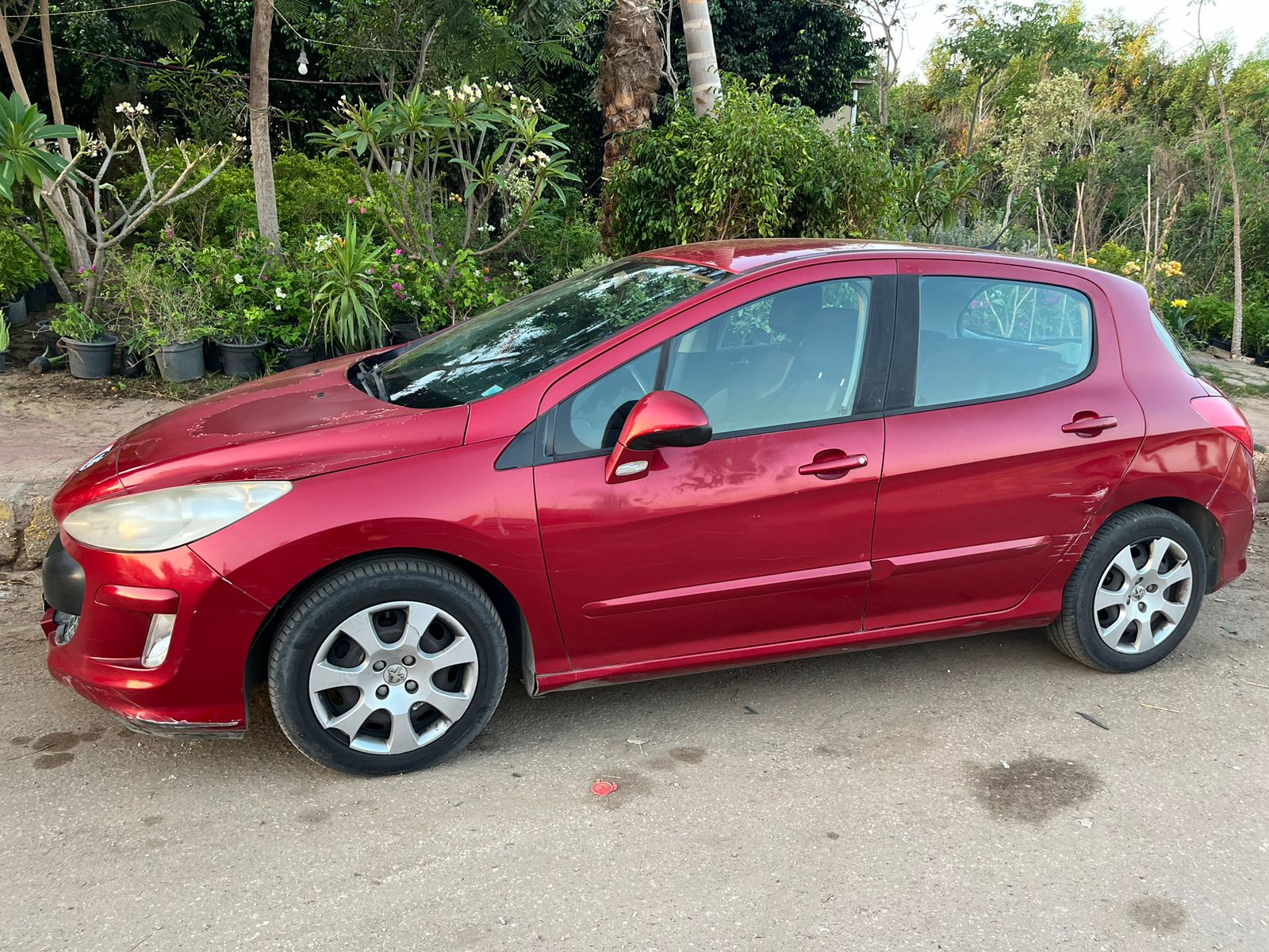 سياره بيجو للبيع