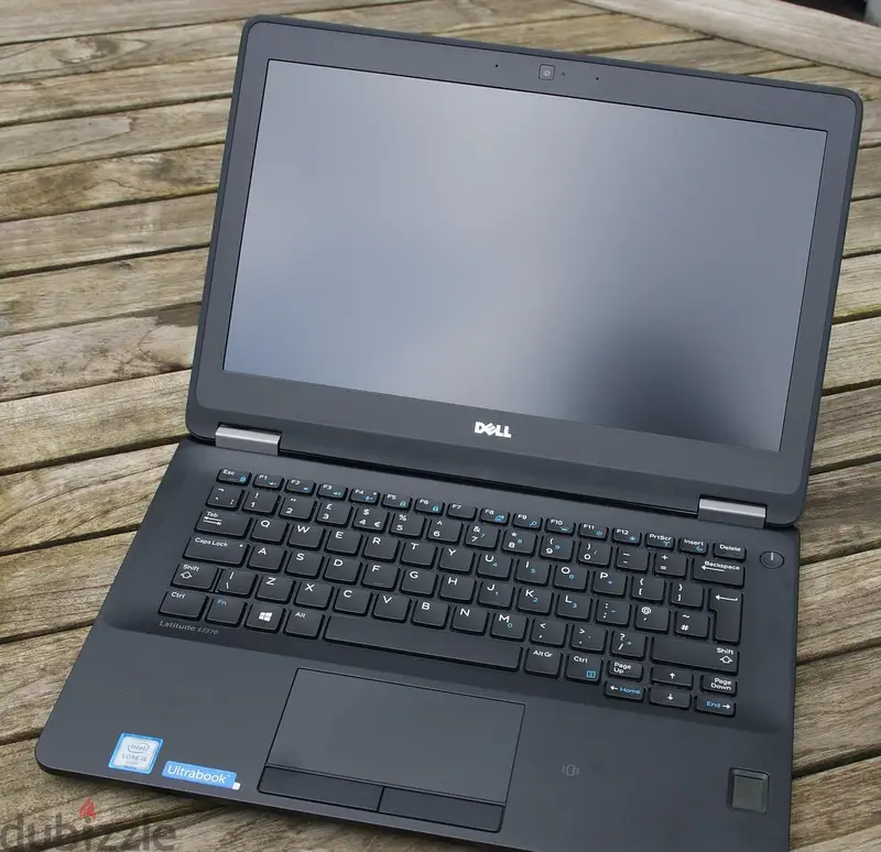 لابتوب ديل لاتيتيود E7270 - معالج i5 الجيل السادس - بحالة ممتازة