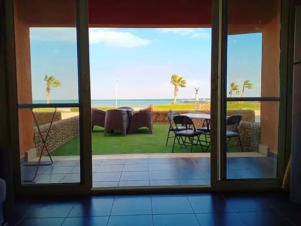 شاليه علي البيسين و علي البحر من المالك مباشره بدون وسيط بورتو ساوث