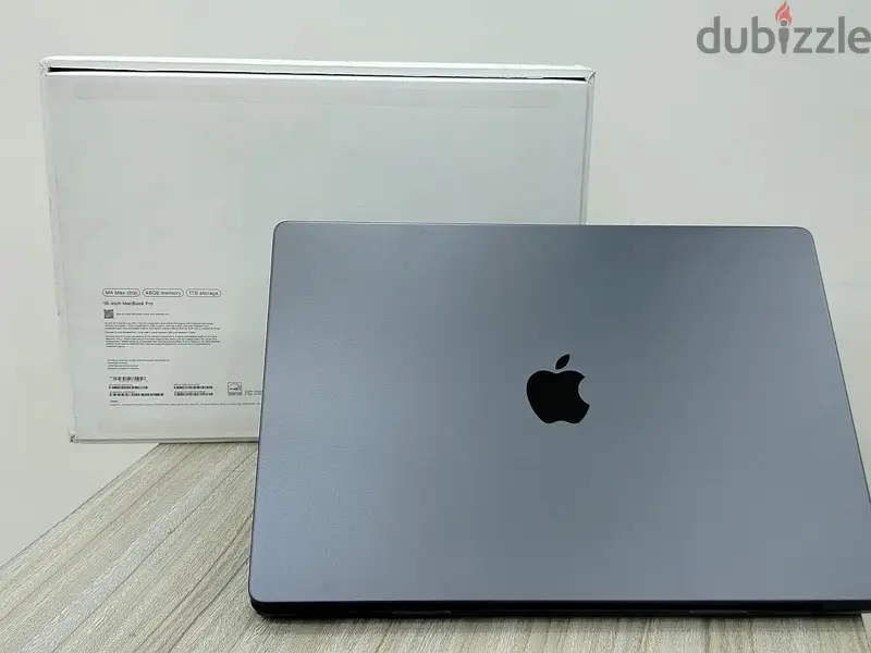 Mac Book pro m4 max 16 inch 1tera 48GB Ram Used