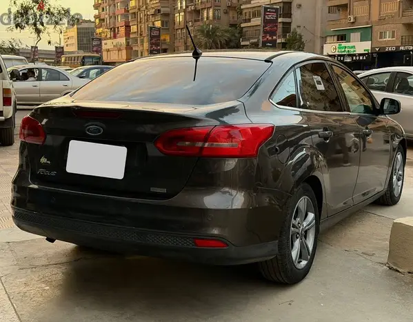 فورد فوكس 2018 بحالة ممتازة - فابريكا بالكامل مع مرمات