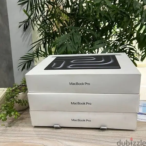 MacBook Pro 14 inch M5 New