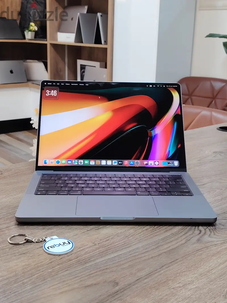 Macbook Pro M1 Pro 14 بوصة مستعمل بحالة ممتازة