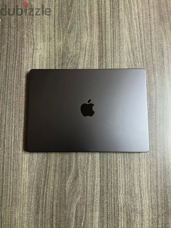 MacBook Pro m4 pro 14-inch 24-ram 1tb-ssd 1