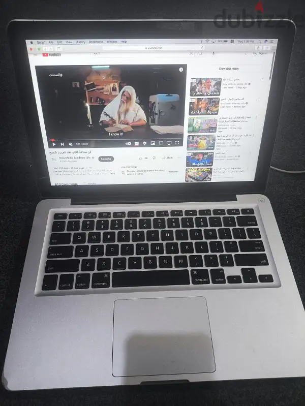 MacBook pro 13 inch 2011