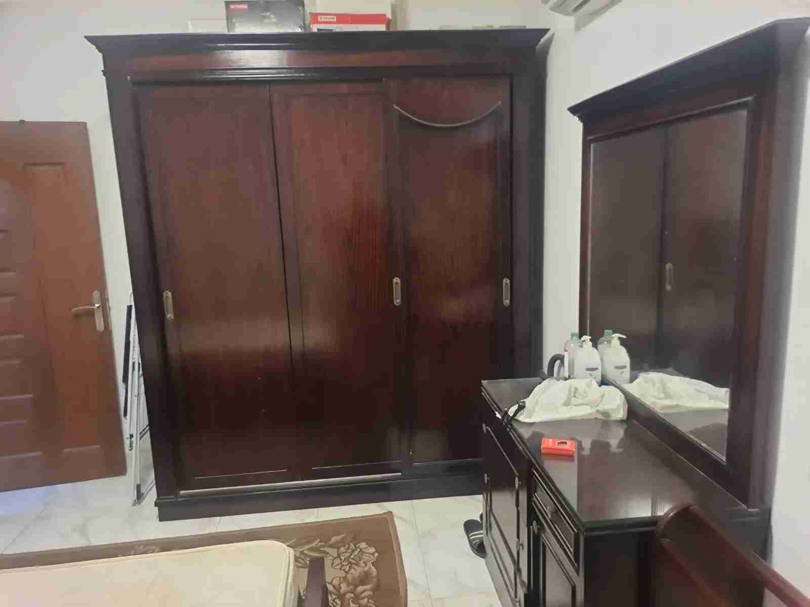 للايجار شقة غرفة وصالة بالتكييف