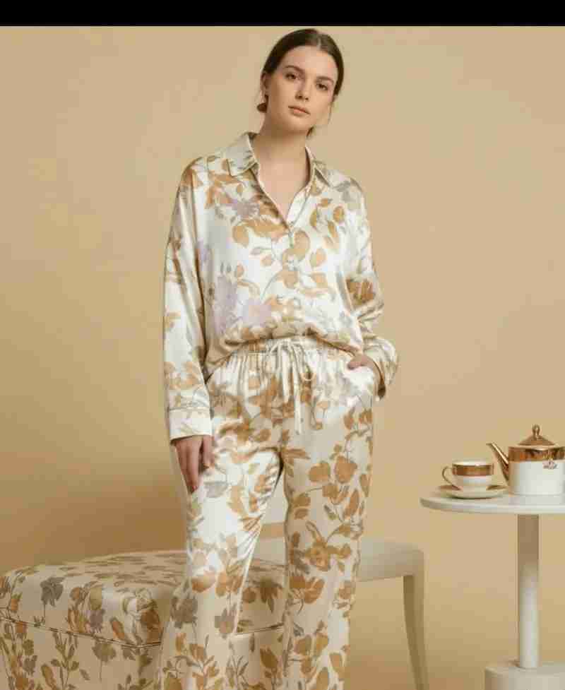 بيجامات نسائية