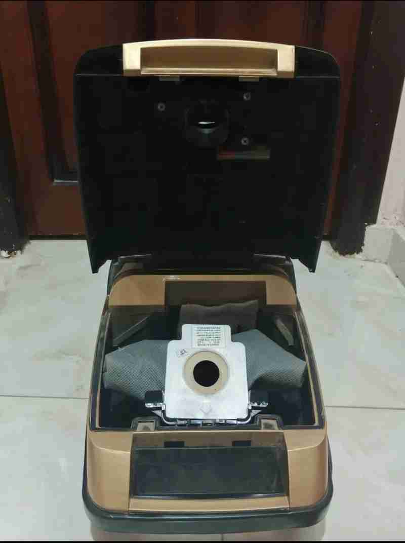 مكنسة كهربائية ناشيونال 2200 وات