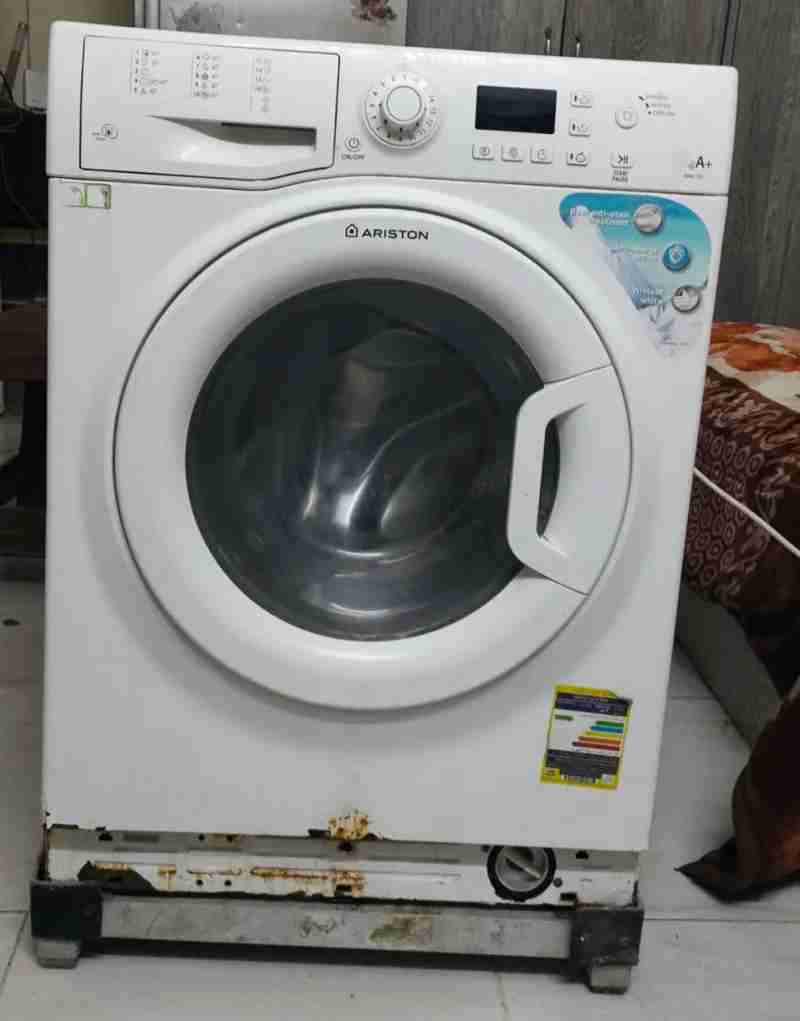 غساله اريستون ايطالي
