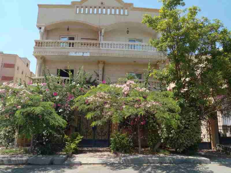 شقة للبيع في مدينة العبور