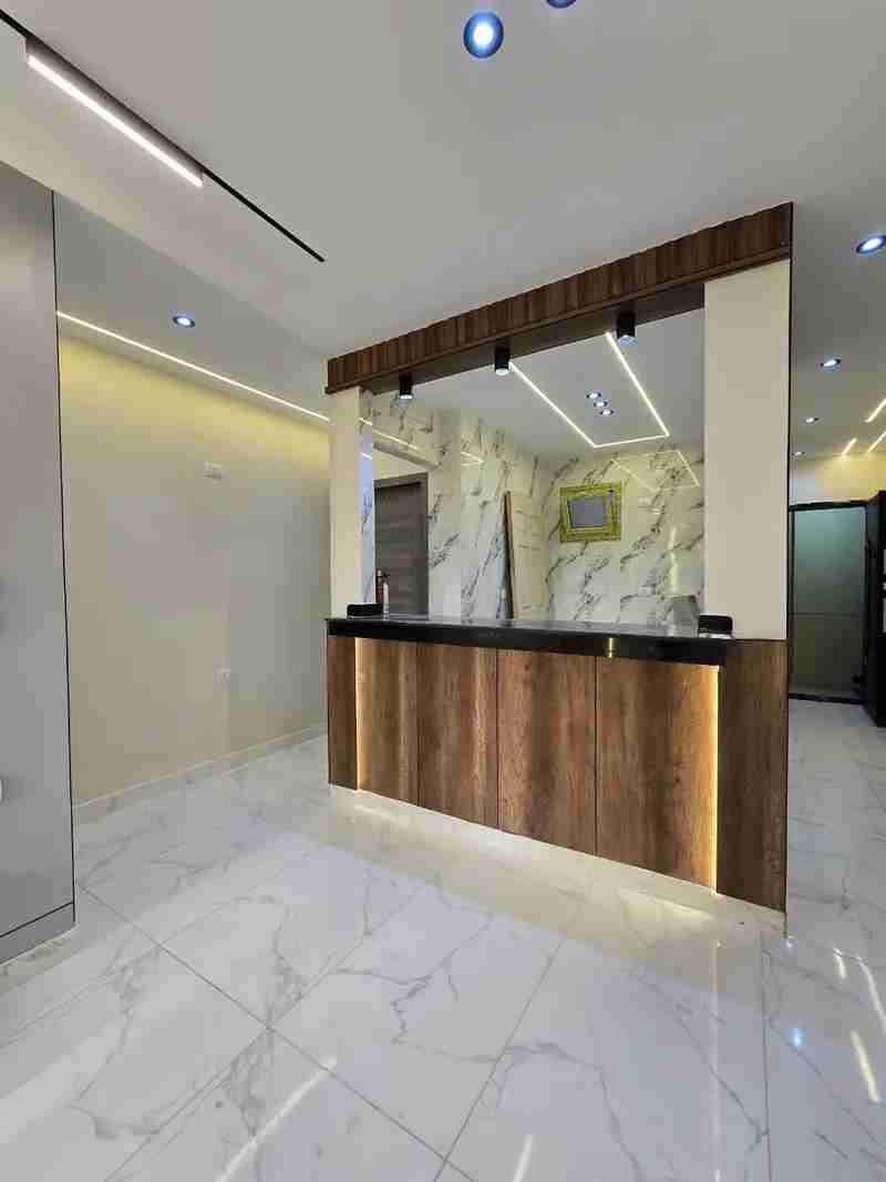 شقة واجهة على شارع فيلا شمس الرئيسي