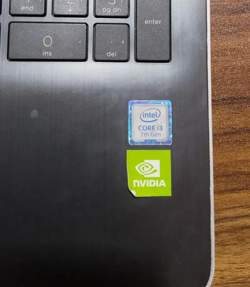 لابتوب HP Core i3 الجيل السابع بحالة ممتازة للبيع