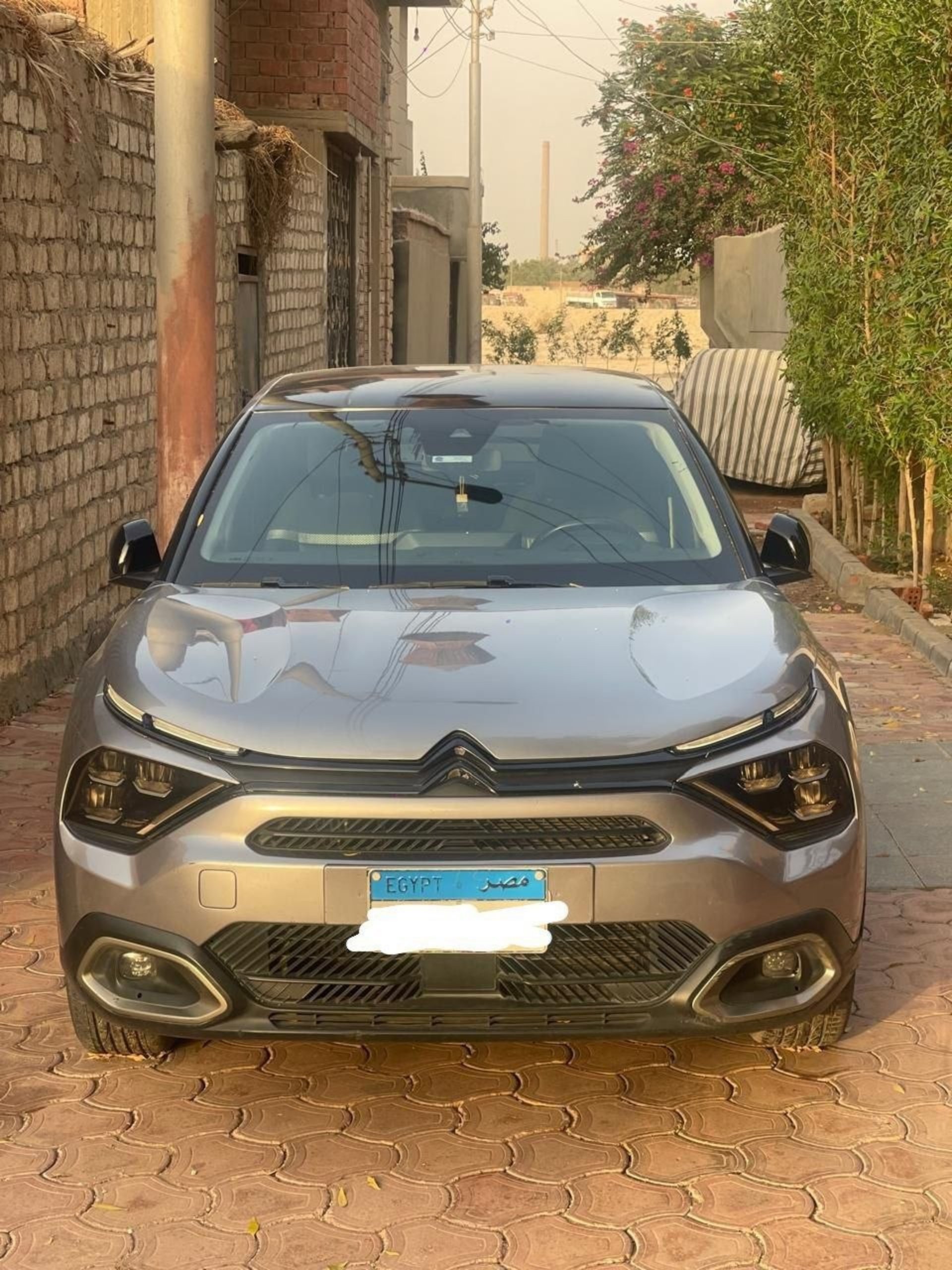 سيتروين C4 2022 أوتوماتيك رمادي مستعمل بحالة الجديد