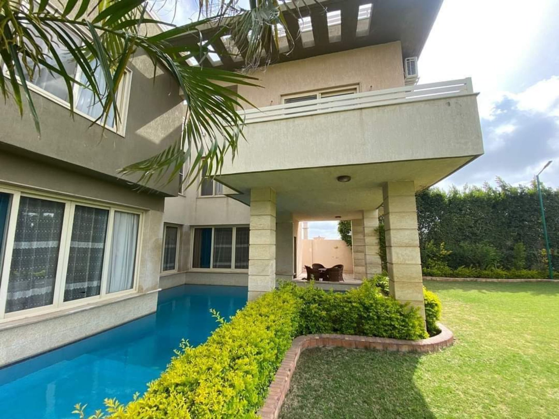 شقق للايجار 4 غرف 800م الساحل الشمالي - الإسكندرية تشطيب كامل