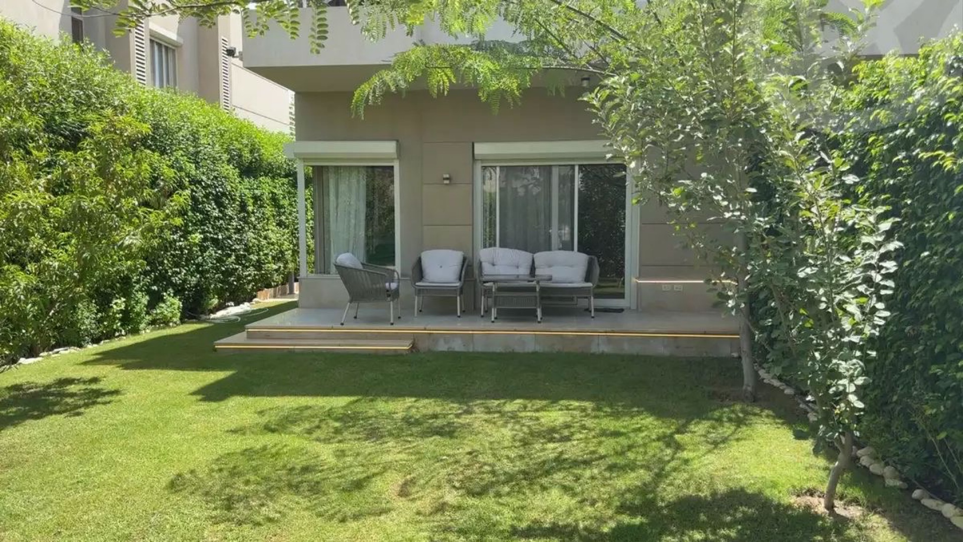 فلل للبيع  5 غرف 256م الشيخ زايد تشطيب كامل