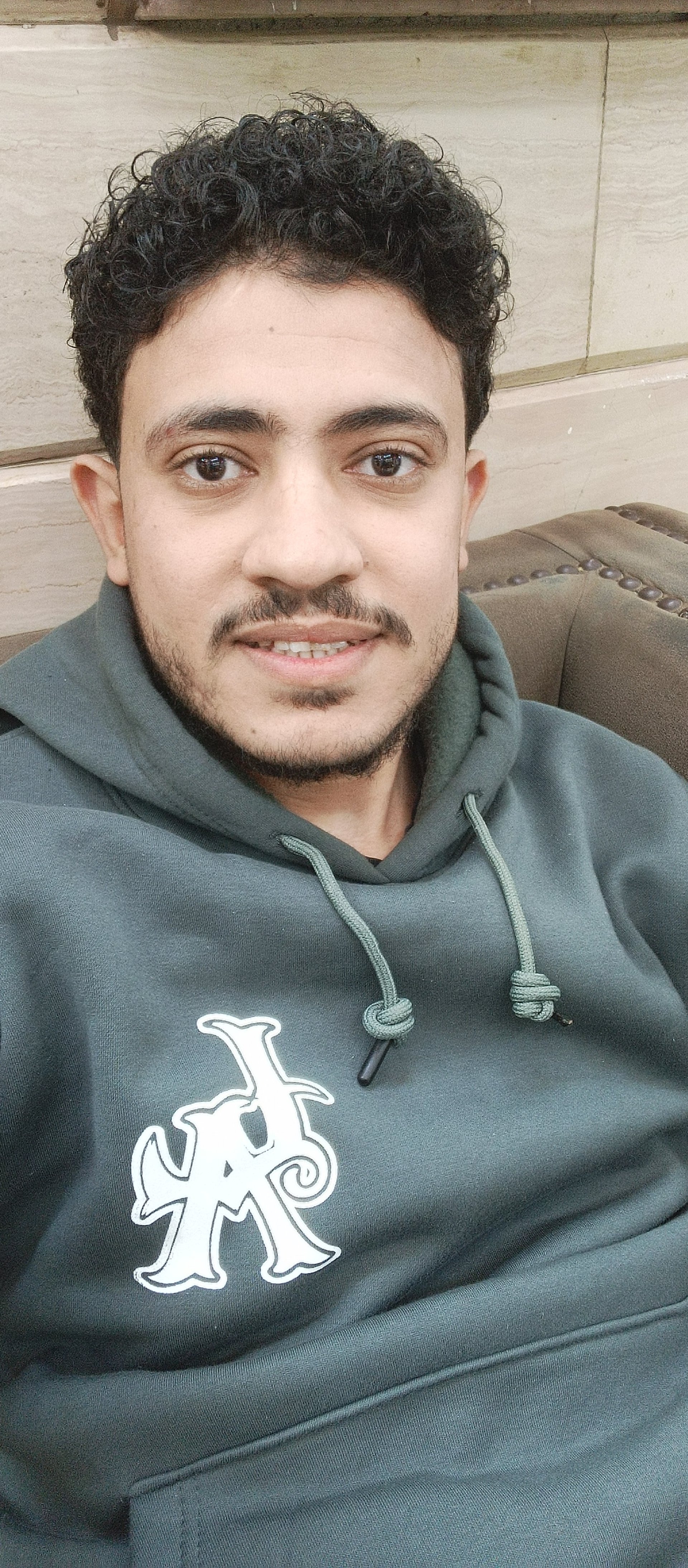 معلم قرآن كريم وتجويد ومقرئ للقراءات العشر الصغرى والكبرى