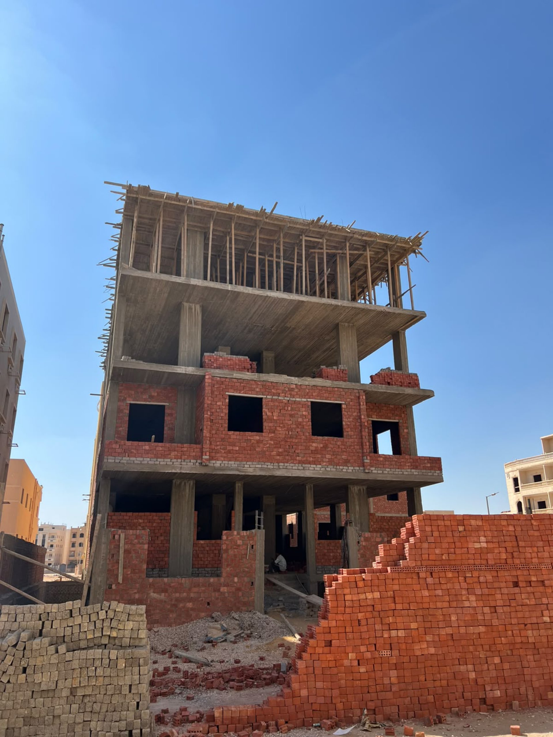 شركه مكاني بتقدملك شقق للبيع في مدينه بدر الحي المتميز منطقة 14 تانى نمره من الحزام
