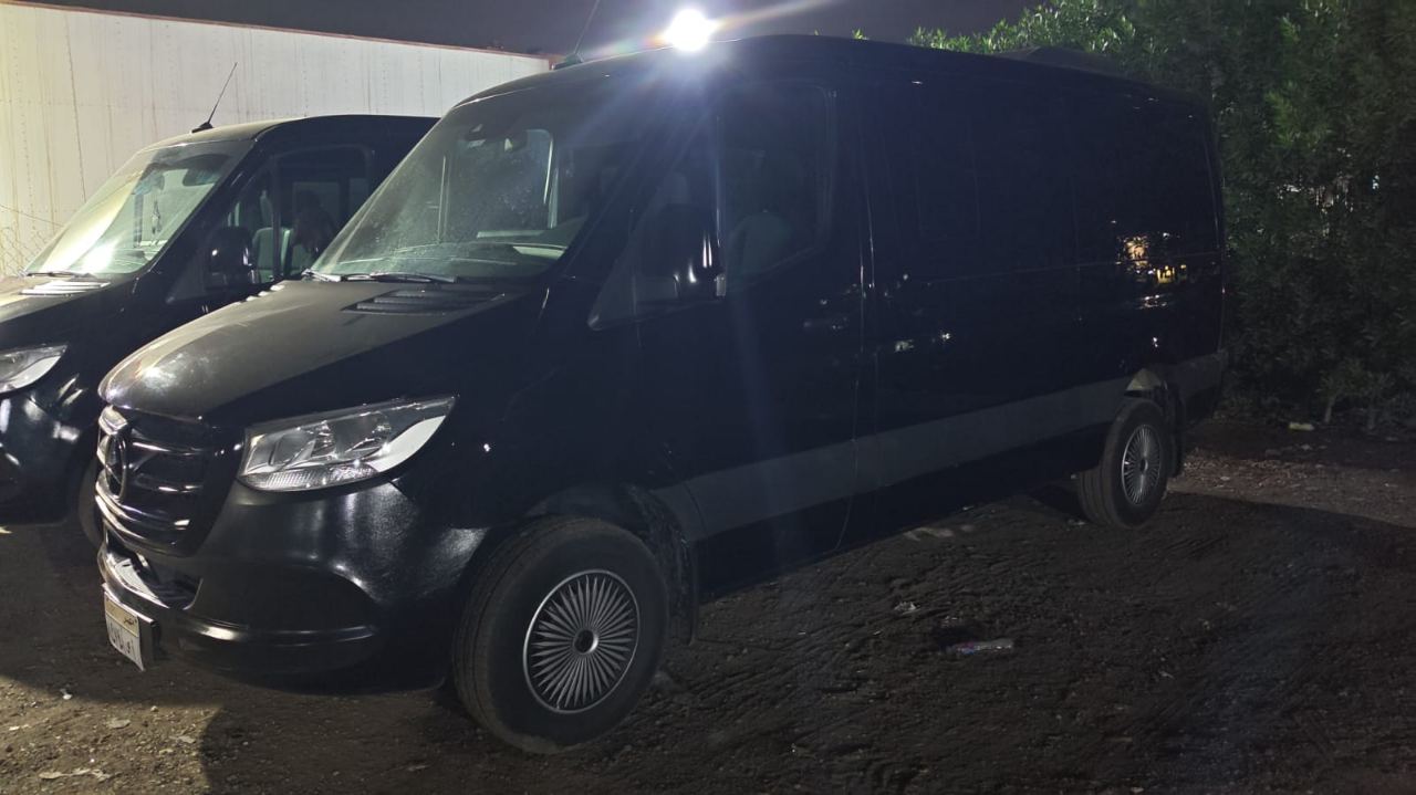 إيجار مرسيدس فيانو VIP بسائق في مصر | أحدث موديل لرجال الأعمال والوفود