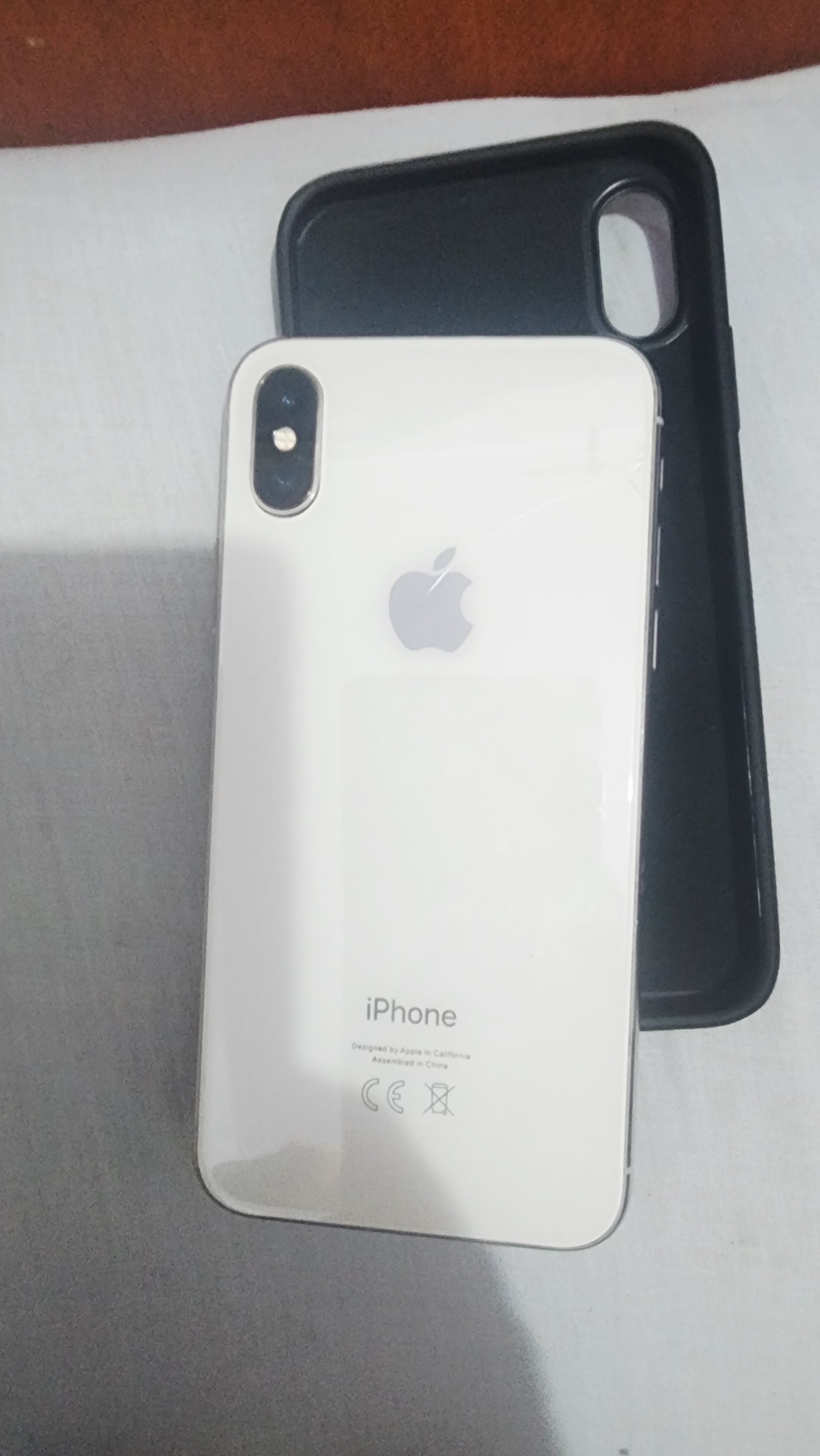 Apple IPhone  x 64GB مستعمل كالجديد