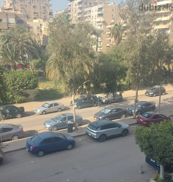 شقة للبيع بمدينة نصر موقع راقي قرب النادي الأهلي وفيو مفتوح